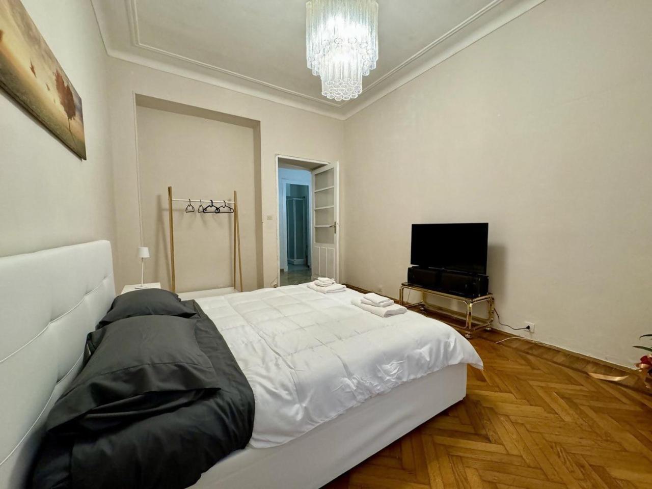 6 Posti Letto Vicino Al Centro Apartment Turin Luaran gambar